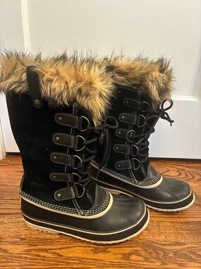 Women's Sorel Black Faux-Fur Trim Winter Lace-Up Boots